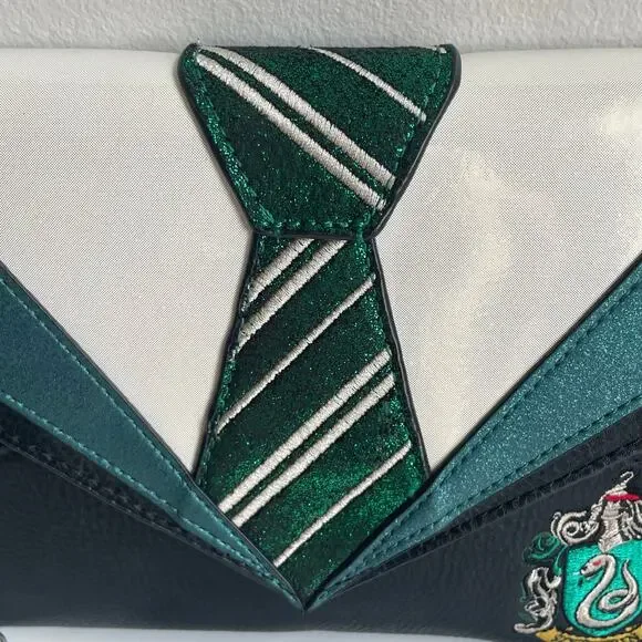 Danielle Nicole x Harry Potter Women's Black Slytherin Uniform Clutch Bag - Picture 5 of 13